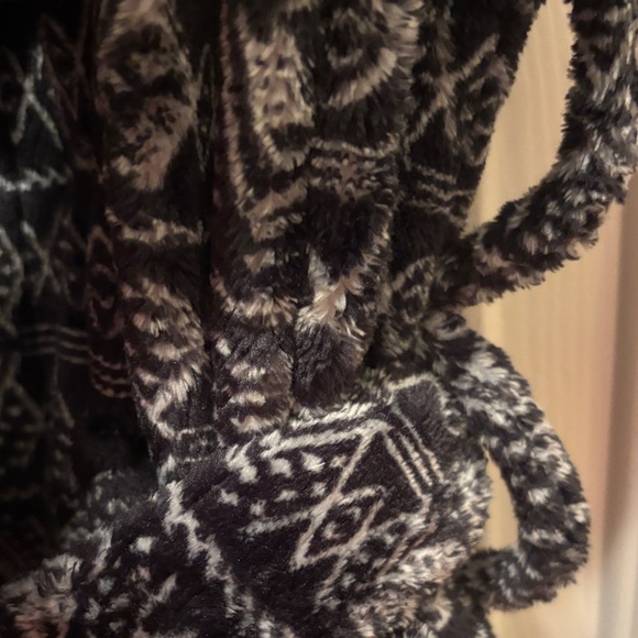 Alexander Del Rossa Long Plush Patterned Robe - Picture 5 of 7